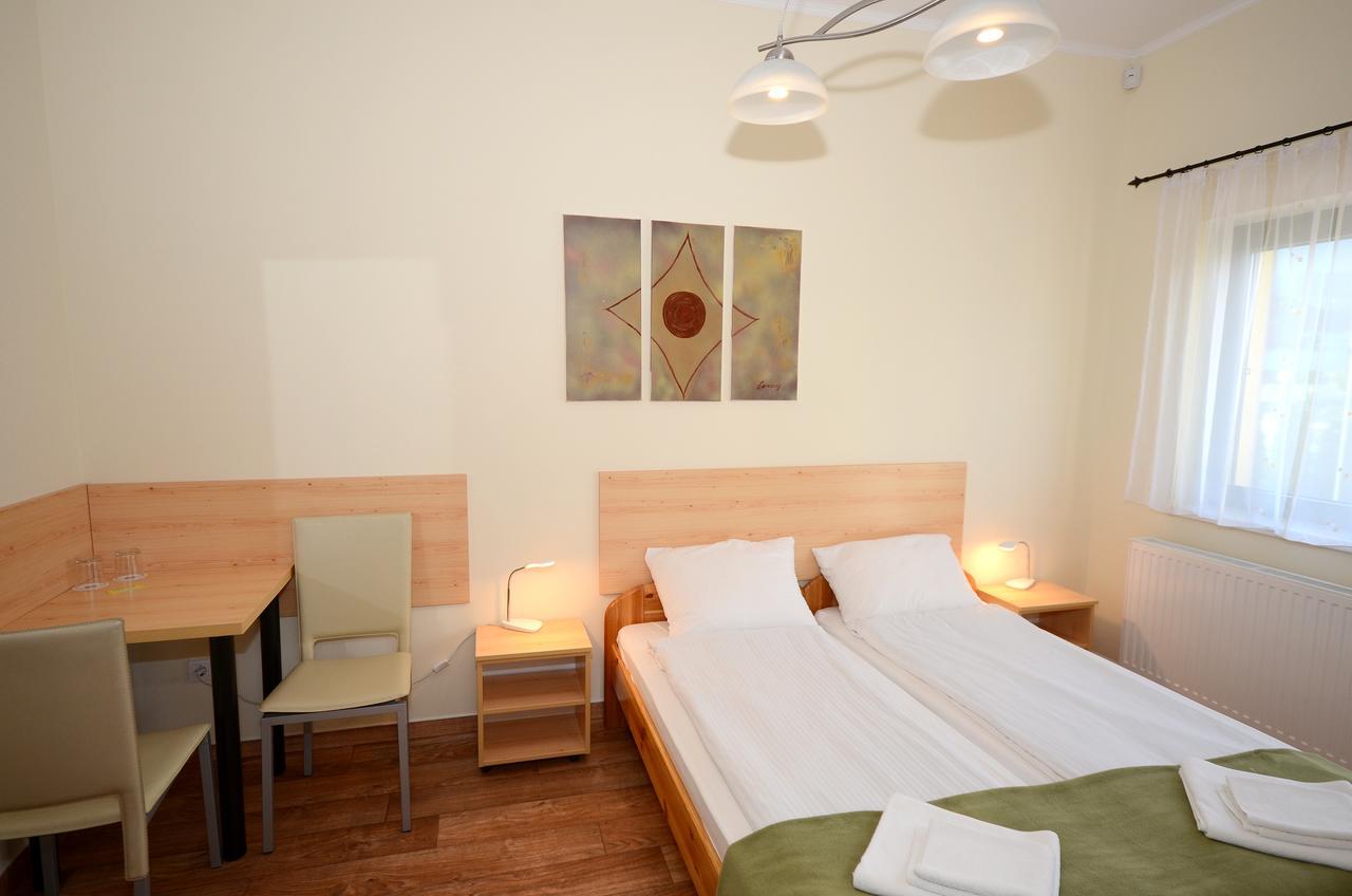Bed and breakfast Szárszó Panzió Balatonszarszo